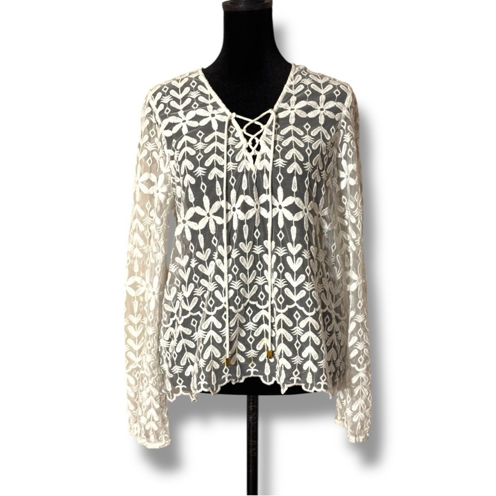 River Island Sheer Lace Up Front Floral Lace Design Long Sleeve Blouse in White - Picture 9 of 15